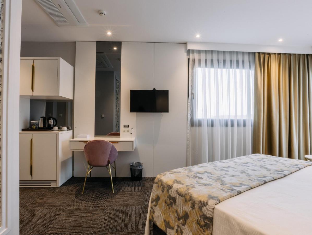 Hotel Oezkum Park 4*